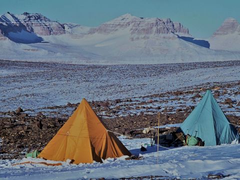 1977-167-Koenig-Camp-site-with-Olympus-Range-in-the-background.jpg