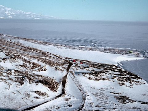 1969-19-The-new-road-link-Pram-Point.jpg