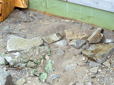 1992-139-Paint-contaminated-soils-at-Vanda-Station.jpg