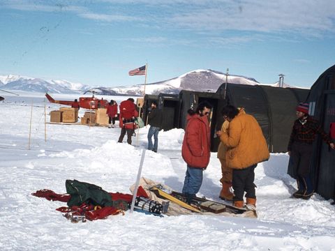 1978-28-Darwin-Glacier-camp-unknown-people.jpg