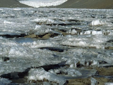 1999-DEC-071-The-ice-surface-at-lake-Hoare.jpg