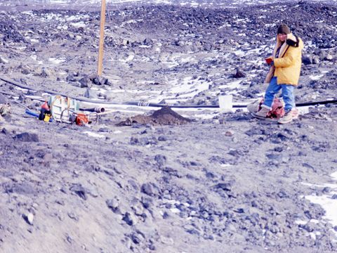 1990-268-Fuel-supply-spill-site-at-Scott-Base-M-Balks.jpg