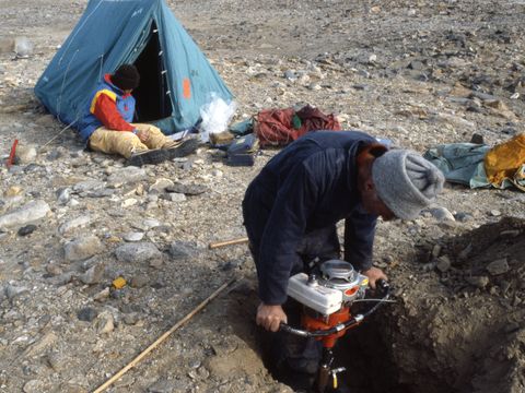 1990-079-M-Balks-and-G-Claridge-at-a-Marble-Point-drill-site.jpg