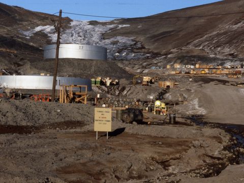 1990-020-McMurdo-Station-view.jpg