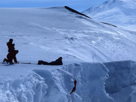 1990-011-Survival-training.jpg