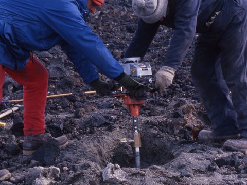 1990-275-I-Campbell-G-Claridge-permafrost-drilling-at-Scott-Base.jpg