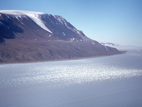 1977-093-Beardmore-overflight.jpg