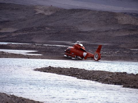1994-103-Helo-landing-at-Lake-Vanda.jpg