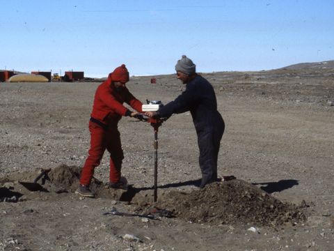 ASD-1990-site570L.jpg