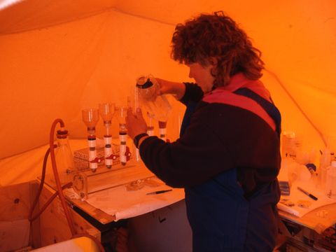 1994-109-J-Hall-at-the-lake-Vanda-water-sampling-tent.jpg