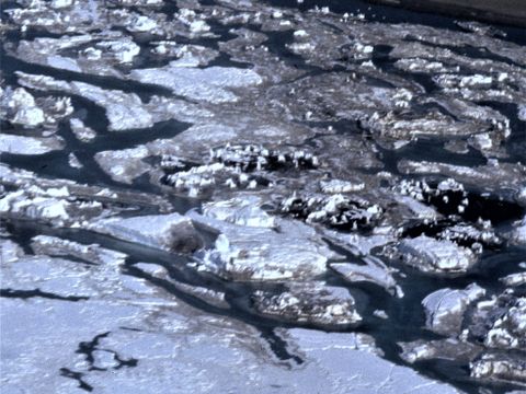 1992-189-Aerial-view-of-the-sea-ice-shore-area.jpg