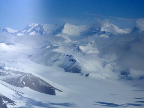 1998-006-Aerial-view-of-Royal-Society-Range-and-Salient-Glacier.jpg
