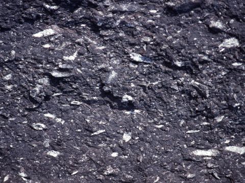 1991-290-Kenyite-volcanic-rock-found-on-Mt-Erebus.jpg