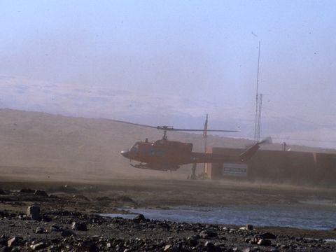 1990-168-Helo-landing-dust-storm-contamination-at-Marble-Point.jpg