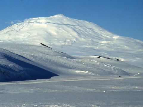 1999-205-View-of-Mt-Erebus.jpg