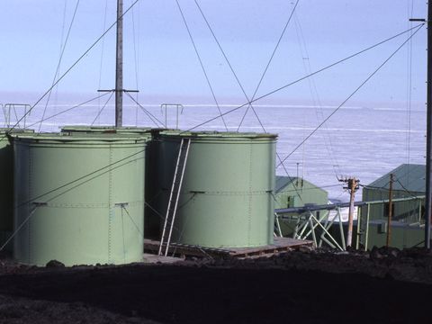 1991-331-Water-storage-tanks-at-Scott-Base.jpg
