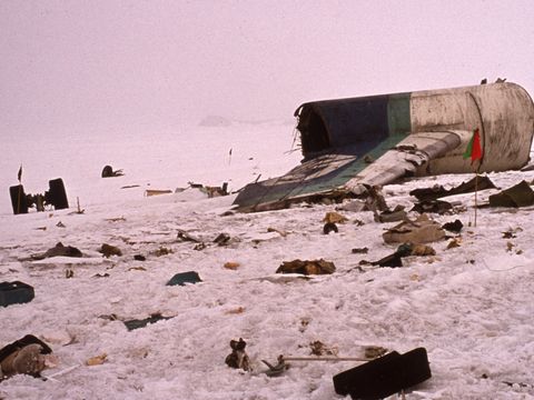 1979-152-Mt-Erebus-crash-wreckage.jpg
