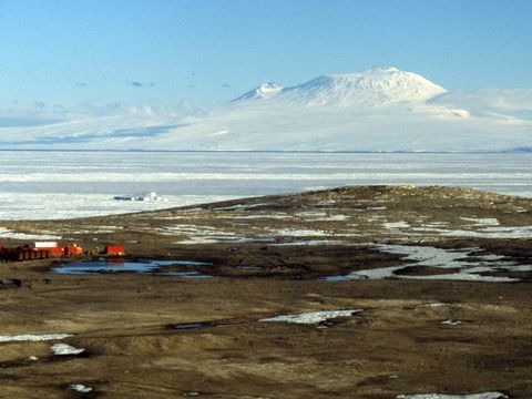 1990-048-View-Marble-Point-McMurdo-Sound-Mt-Erebus-from-the-Wilson-Piedmont-Glacier.jpg