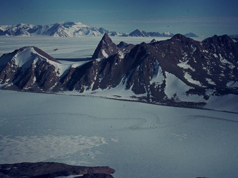 1969-214-View-of-Scott-Glacier-across-the-Cox-Peaks.jpg