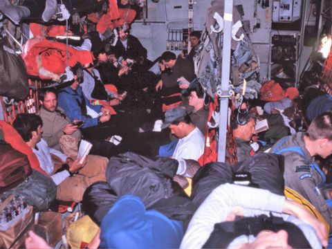 1995-003-A-crowded-herc-flight.jpg