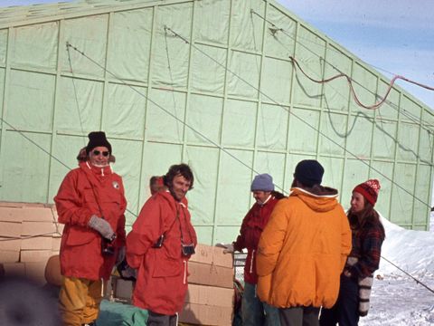 1977-119-B-Miller-G-Claridge-D-Cowie-preparation-for-field.jpg