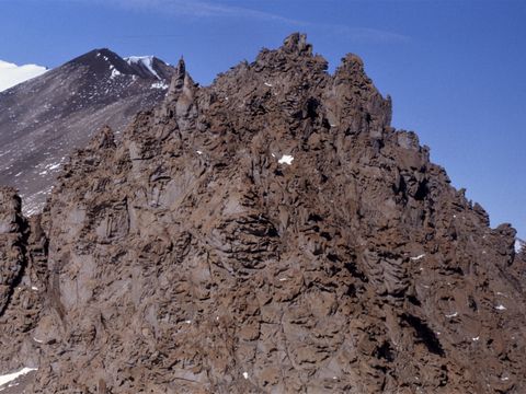 1992-013g-Cavernous-weathering-on-granite-rocks-Wright-Valley.jpg