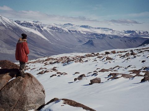 1977-279-G-Claridge-on-high-slopes-E-of-Bull-Pass.jpg