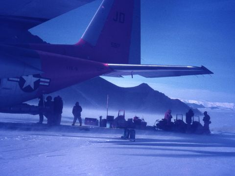 1969-63-Unloading-from-the-herc-Robison-Glacier.jpg