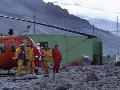 1992-023-Scott-Base-people-at-Vanda-Station.jpg
