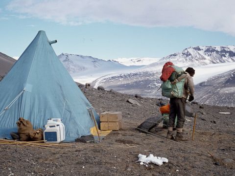 1977-306-G-Claridge-with-a-typical-pack-for-a-day-in-the-field.jpg