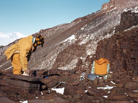 1978-42-A-lunch-site-near-Mt-Ash.jpg