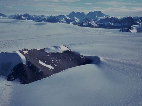 1969-230-Scott-Glacier-and-South-end-of-Taylor-Ridge.jpg