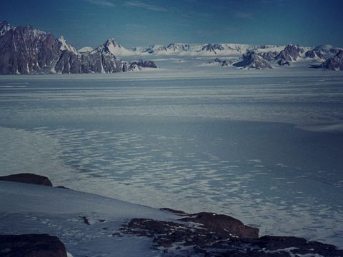 1969-213-View-across-the-Scott-Glacier-Mt-Zanuck-and-the-Organ-Pipes.jpg