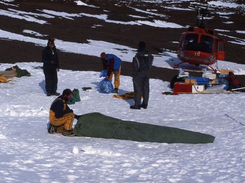 1995-307-Packing-up-camp-at-Northwind-Valley.jpg