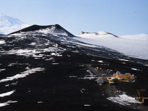 1991-009-Arrival-Heights-area.jpg