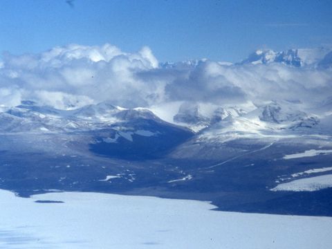 1998-005-Aerial-view-of-McMurdo-coast-land-Cape-Chocolate-and-Salmon-Bay.jpg