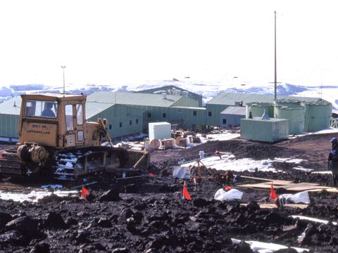 1994-011-Removing-unfrozen-active-layer-ground-for-permafrost-monitoring-experiment-Scott-Base.jpg