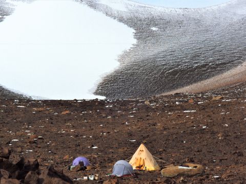 1998-066-Camp-site-at-New-Mountain.jpg