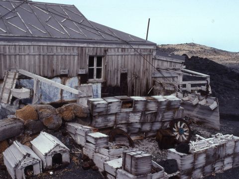 1991-305-Shackletons-hut-with-old-stores.jpg