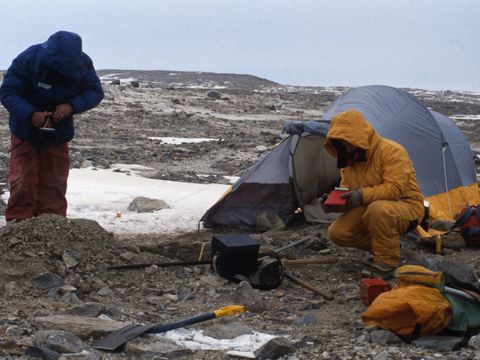1991-052-G-Claridge-M-Balks-at-the-Marble-Point-soil-temperature-monitoring-site.jpg