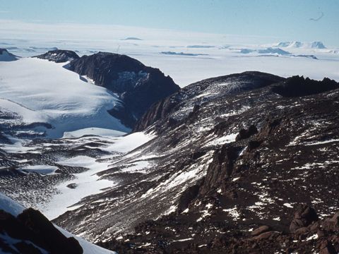 1978-80-Turnstile-Ridge-area-near-head-of-Hatherton-Glacier.jpg