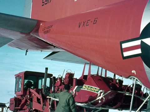 1969-46-Loading-the-toboggans-at-Williams-Field.jpg