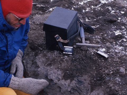1990-264-Permafrost-invesgtigation-site-near-Scott-Base-I-Campbell.jpg