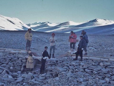 1972-217-Japanese-visitors-and-others-waiting-for-the-Onyx-River-flow.jpg