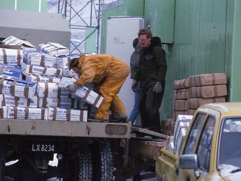 1990-249-Stores-resupply-at-Scott-Base.jpg